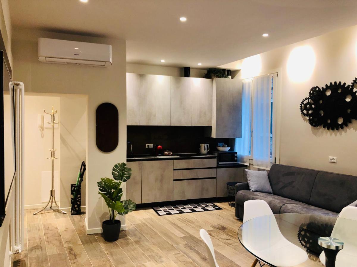 Apartment Magno Luxury Canal View Venice
