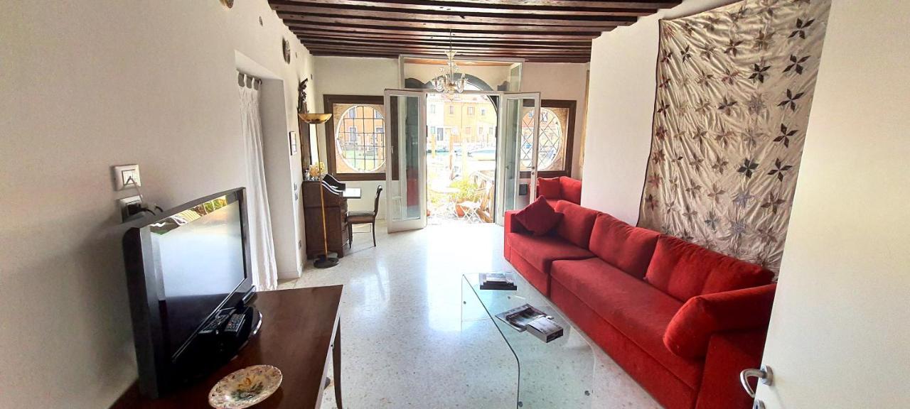 Elisabeth Waterfront Apartment Venice