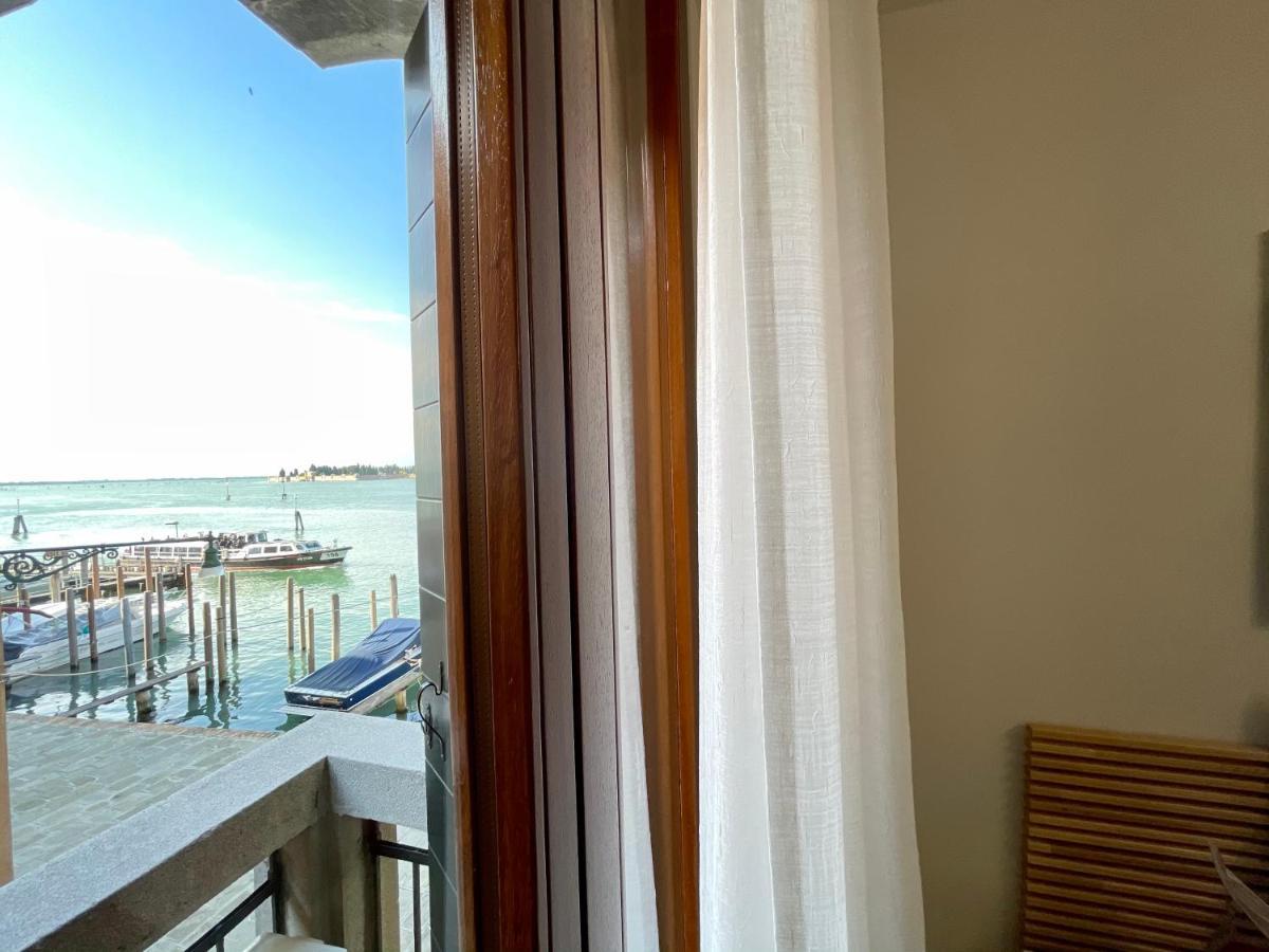 Ca' Monica Panoramic-canal View, Biennale Apartment