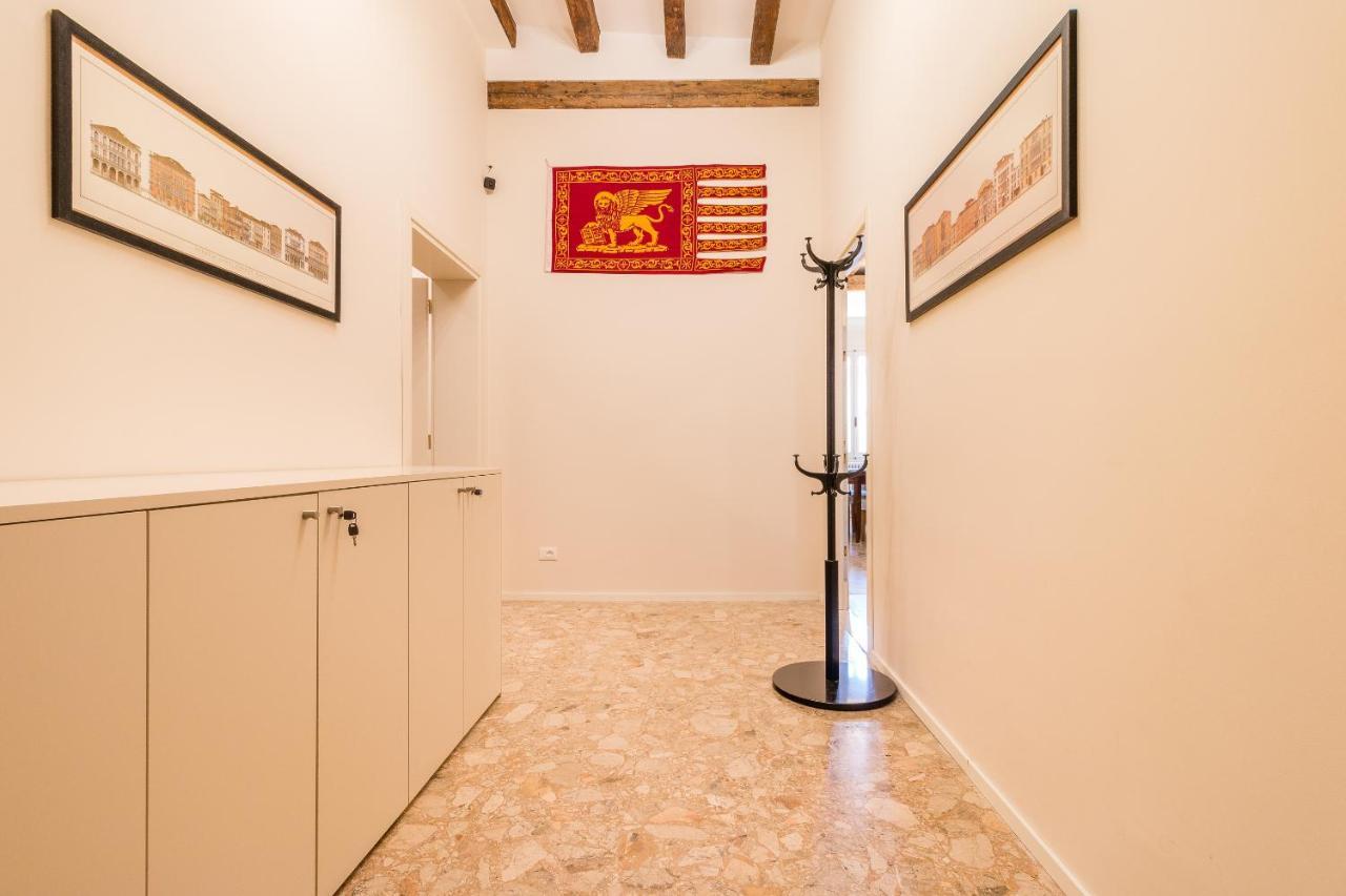 Apartment Doge's Mirror & Stair @frari