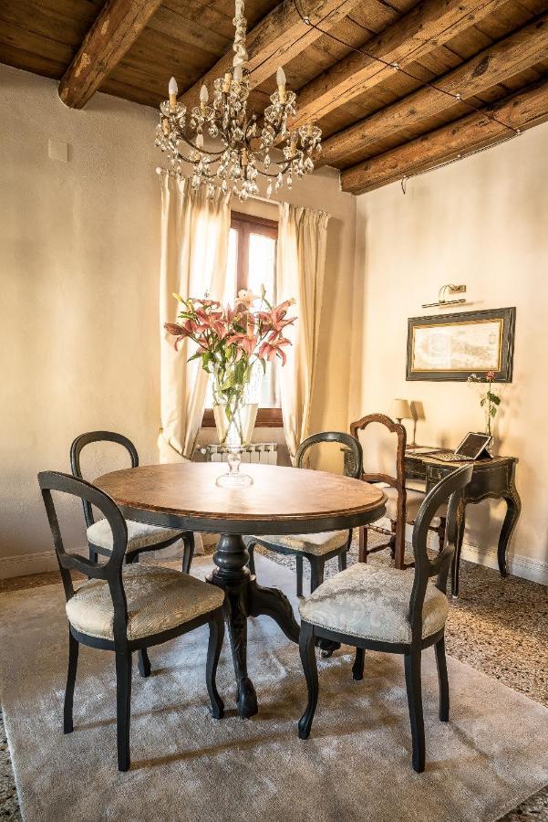 Palazzo Veneziano Direct At The Canal With Roof Terrace * Veneza