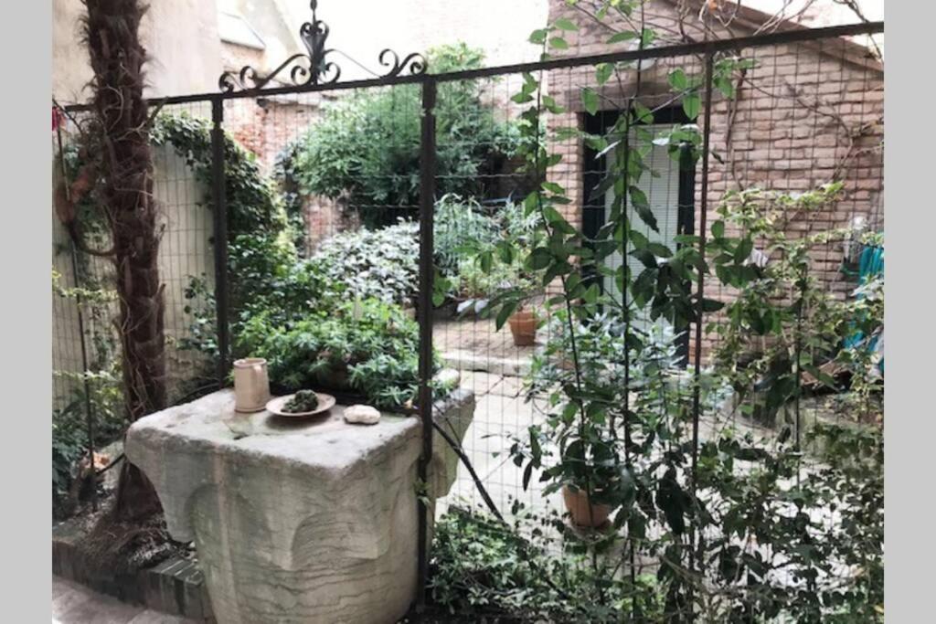 Tipico Con Corte Privata Apartment Venice