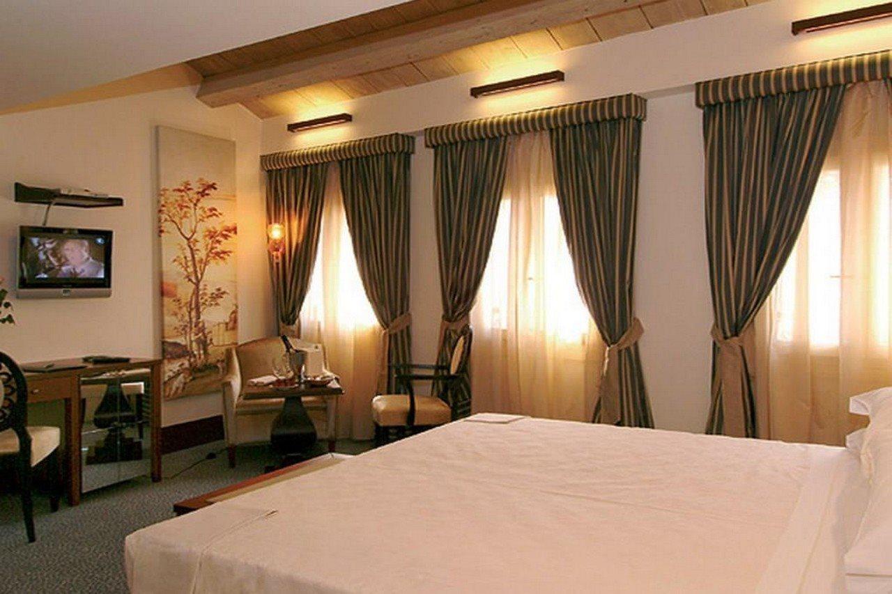 Hotel Dei Dragomanni