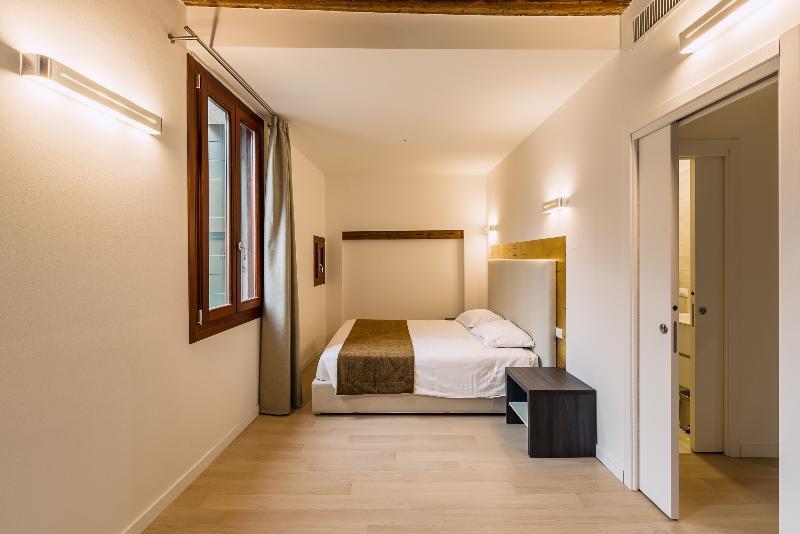 Aparthotel Charming Palace Corte Del Teatro