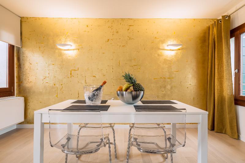Aparthotel Charming Palace Corte Del Teatro Venice