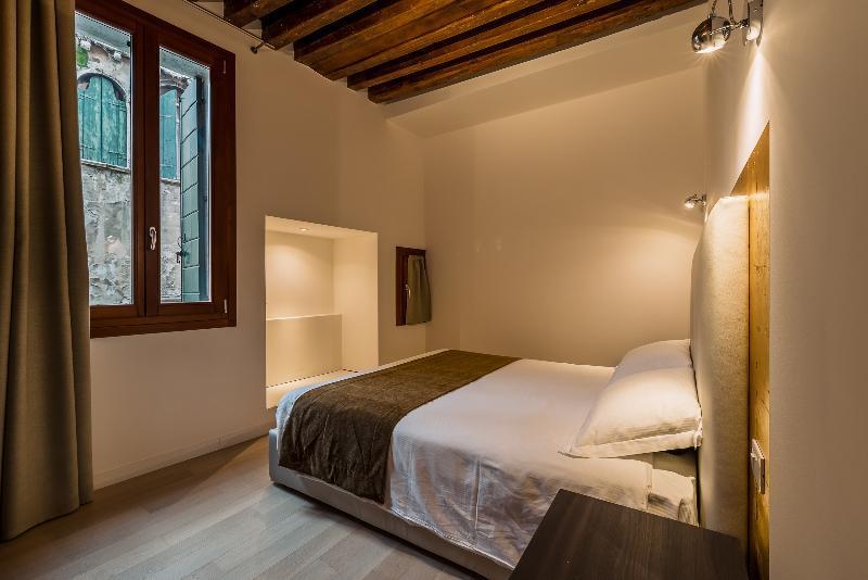 Aparthotel Charming Palace Corte Del Teatro