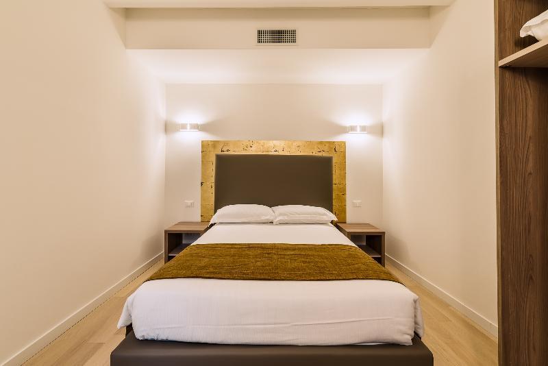 Charming Palace Corte Del Teatro 3*
