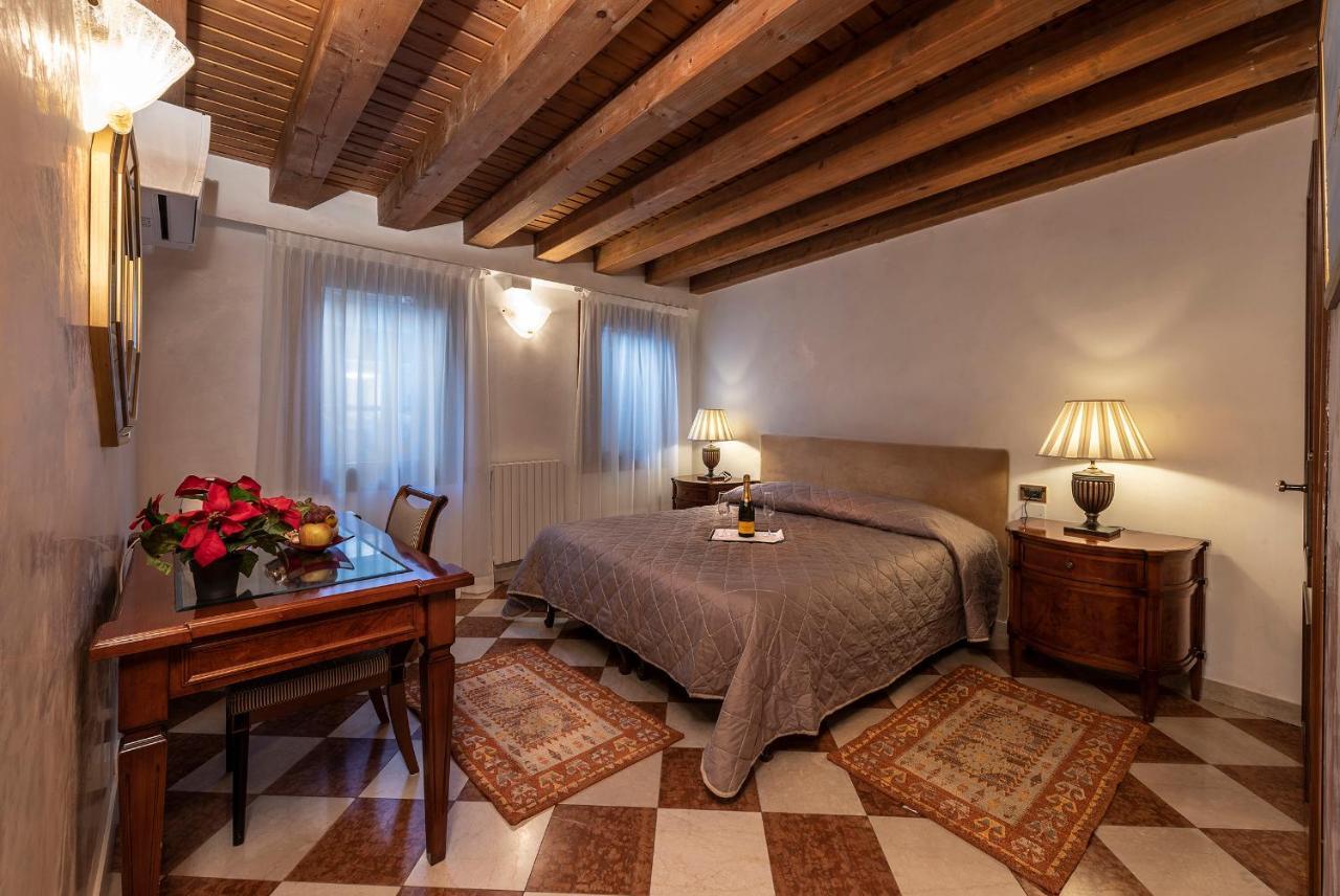 Anzolo Palace - & Guest house
