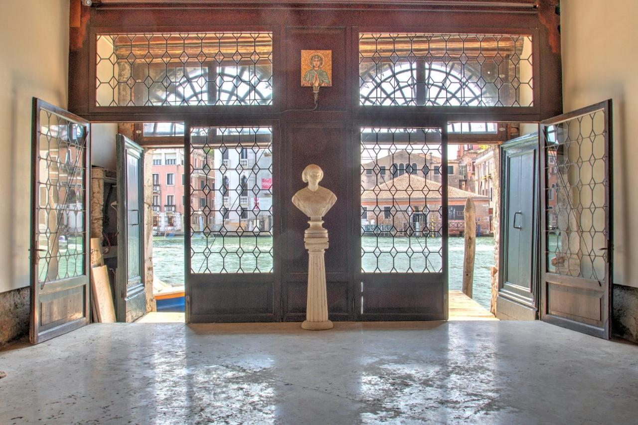 Tribuno Grand Canal