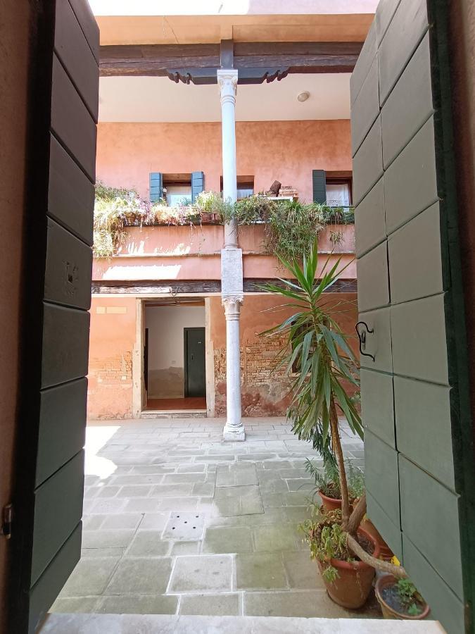 Casanova - Rialto Artistic Apartment *