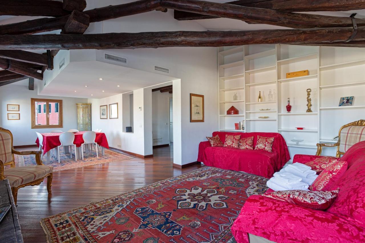 Apartment Rialto Canal View