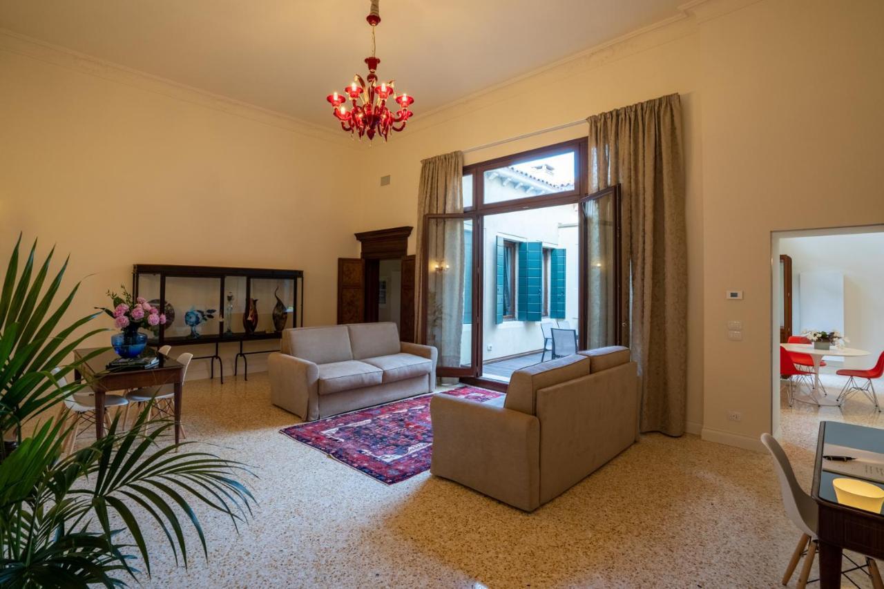 Ca Longo Palace * Venice