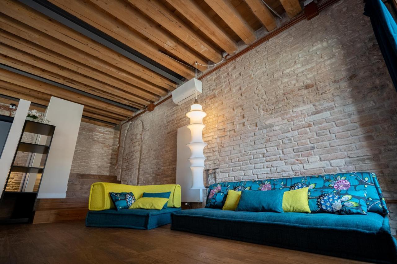 Ca Longo Palace *