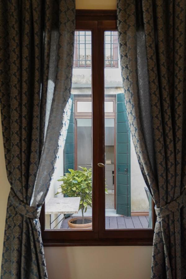 Ca Longo Palace *