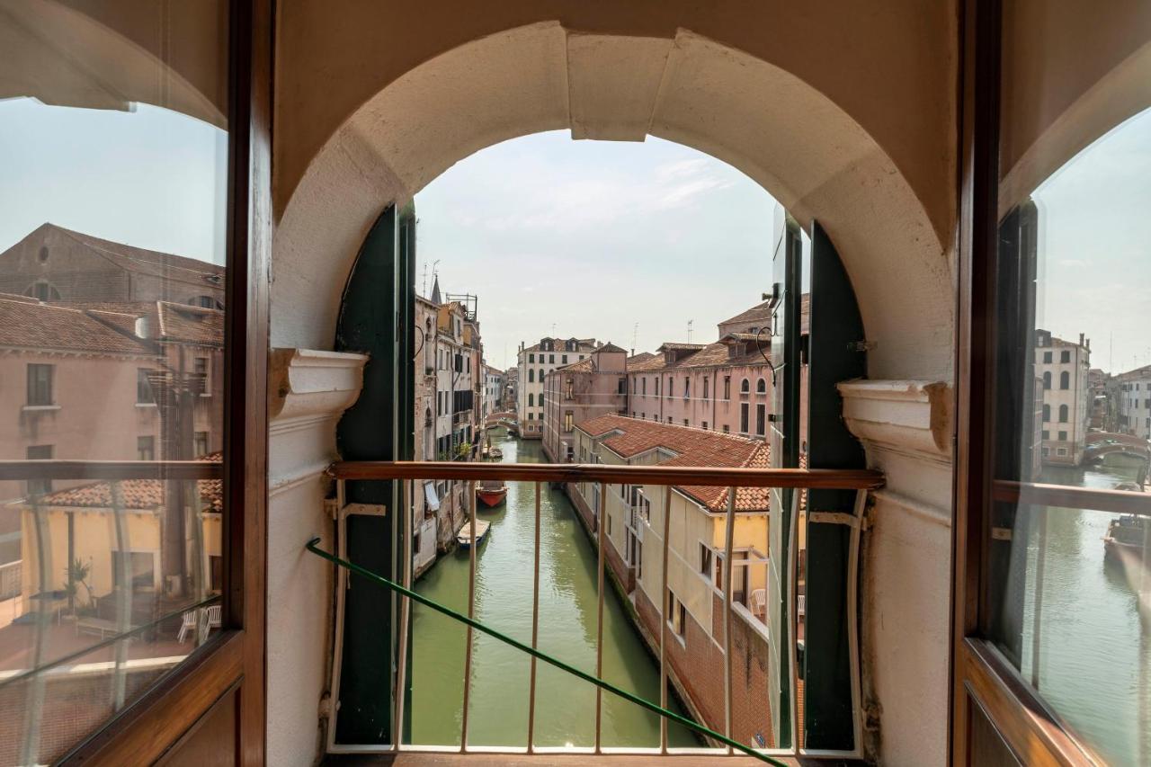 Ca' Cappello Venetian M02074212072 * Venice