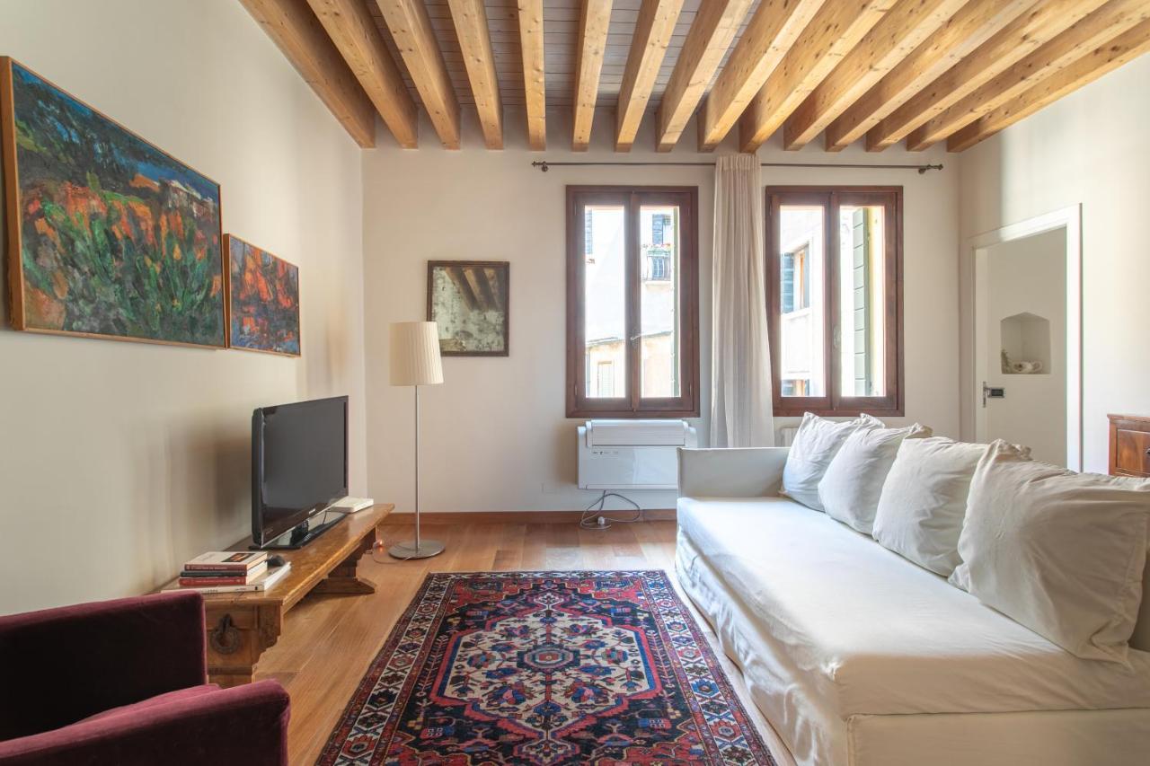 Calle Teatro Vecchio -