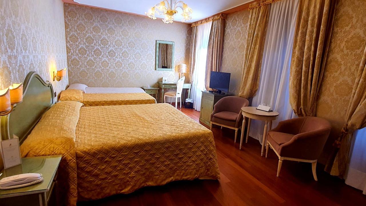 Carlton On The Grand Canal Hotel 4*