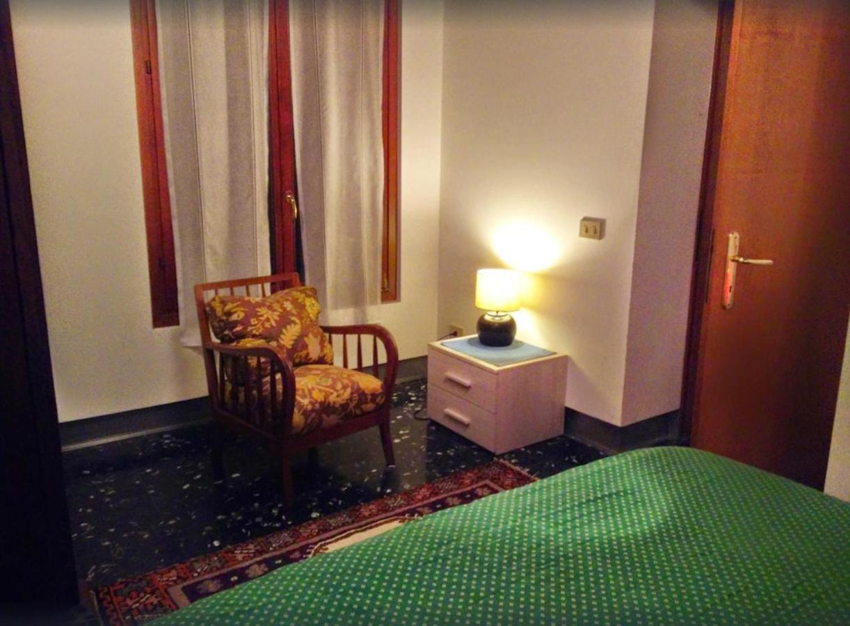 In Palazzo Storico A Centro Apartment