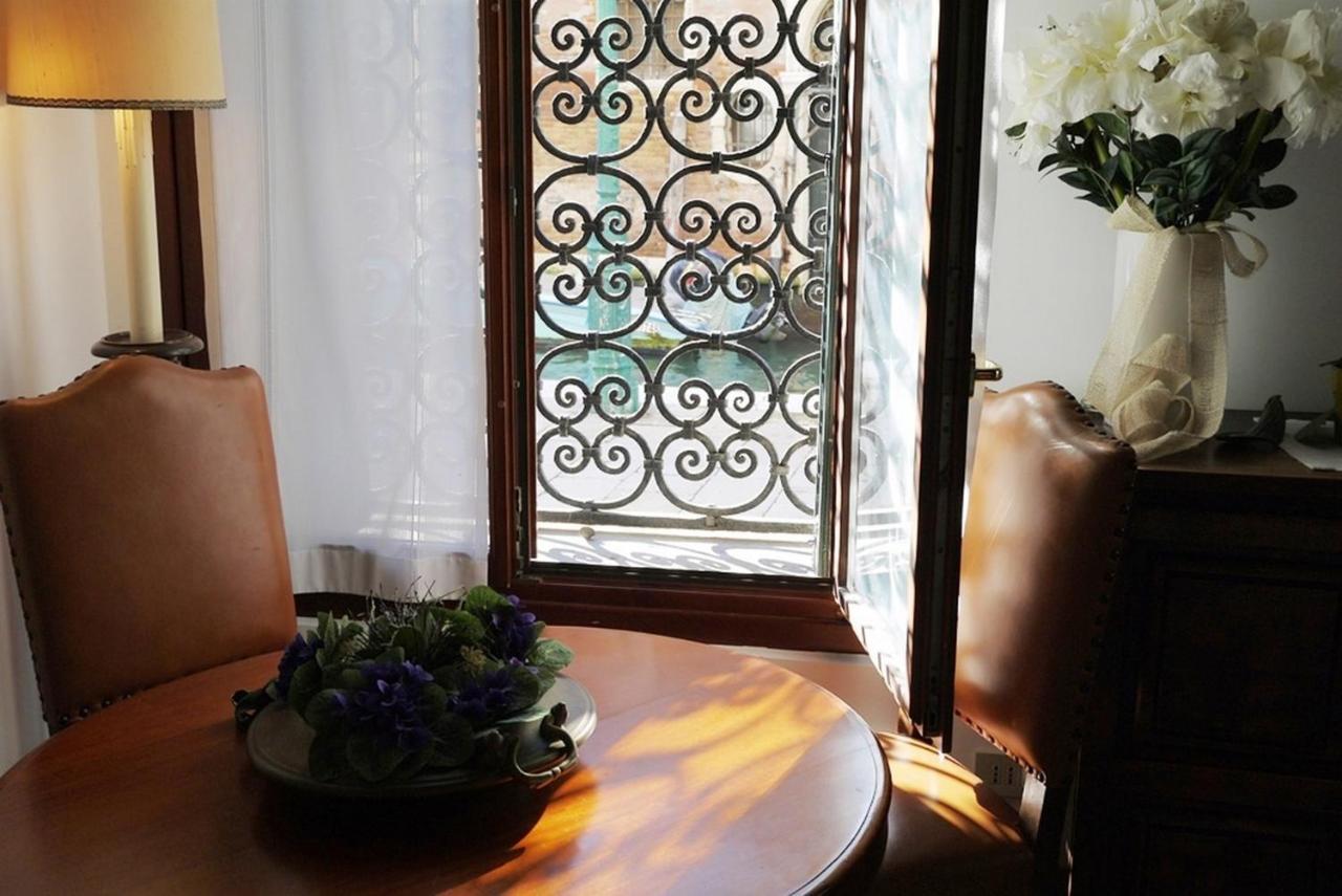 In Palazzo Storico A Centro Apartment *