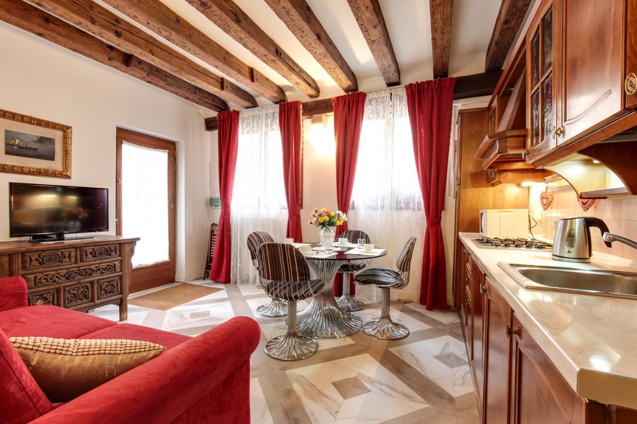 Angels House * Venice