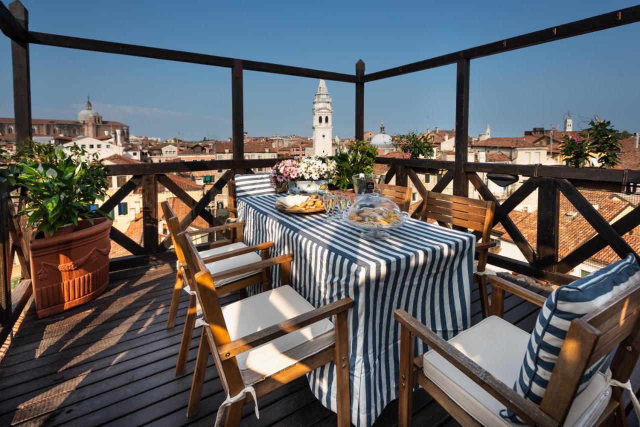 Penthouse With Rooftop Terrace And 360 Views Of - Venice5th Apartment