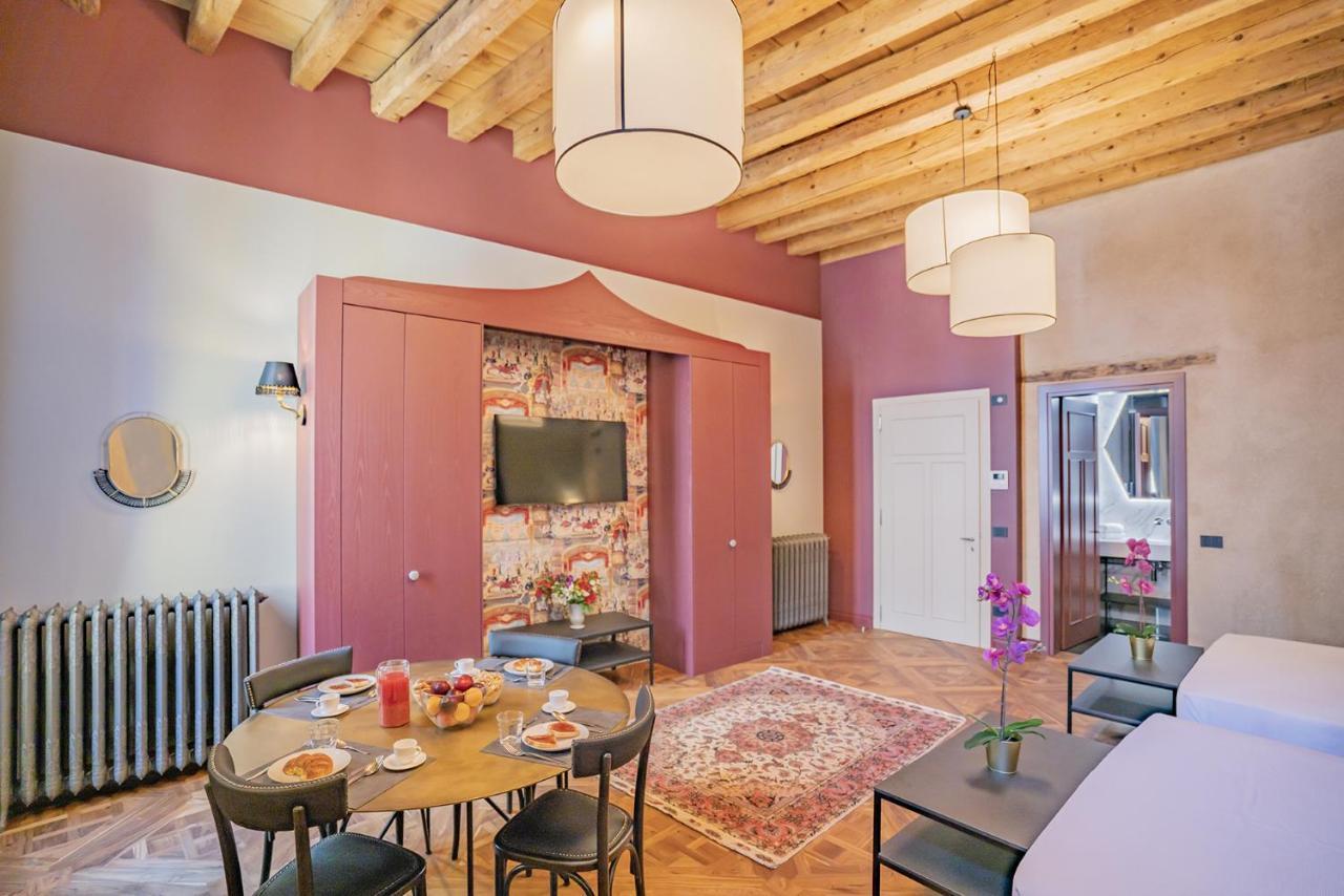 Corte Rubbi 6 Deluxe Apartment