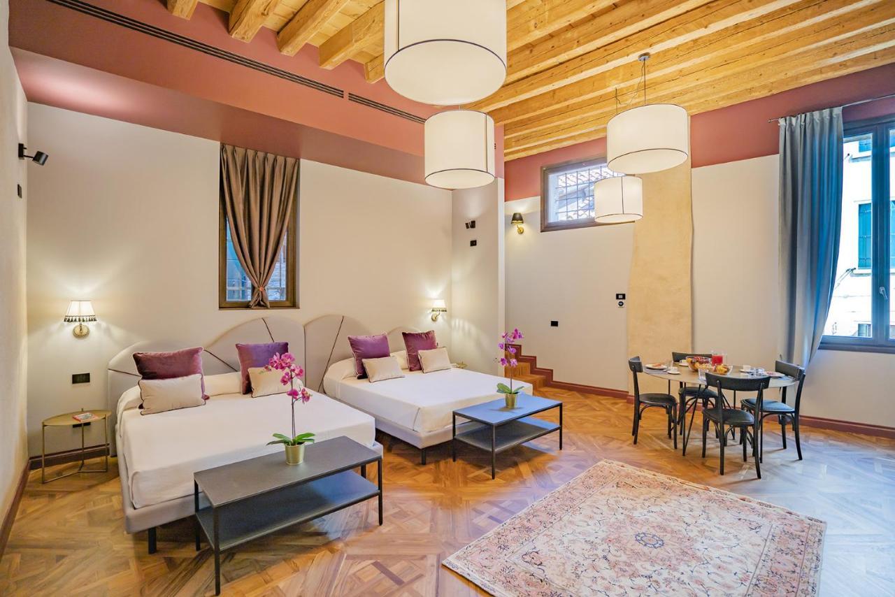 Corte Rubbi 6 Deluxe Apartment