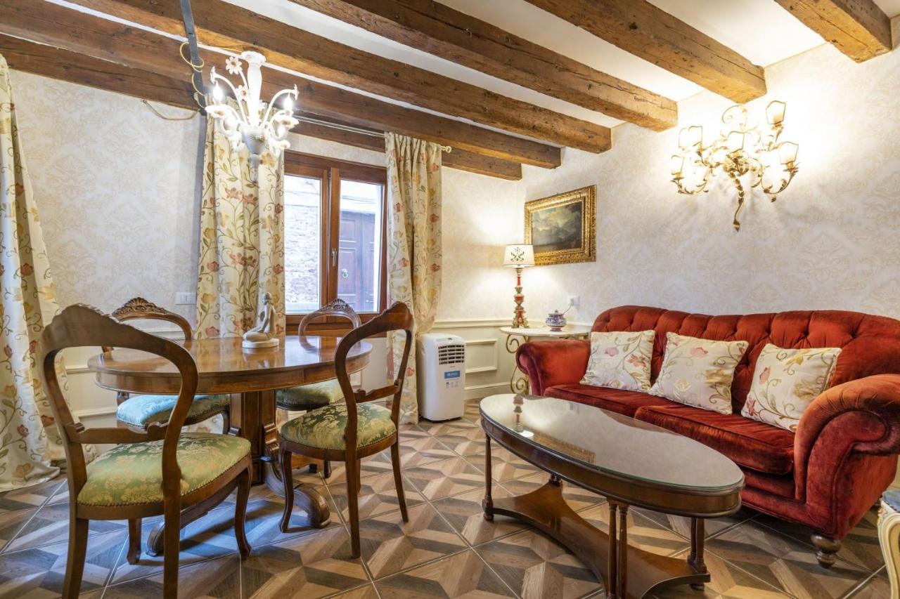 Il Nido Di San Stae Apartment *