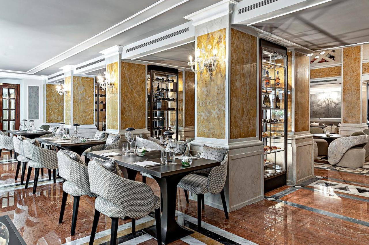 Baglioni Luna - The Leading Of The World