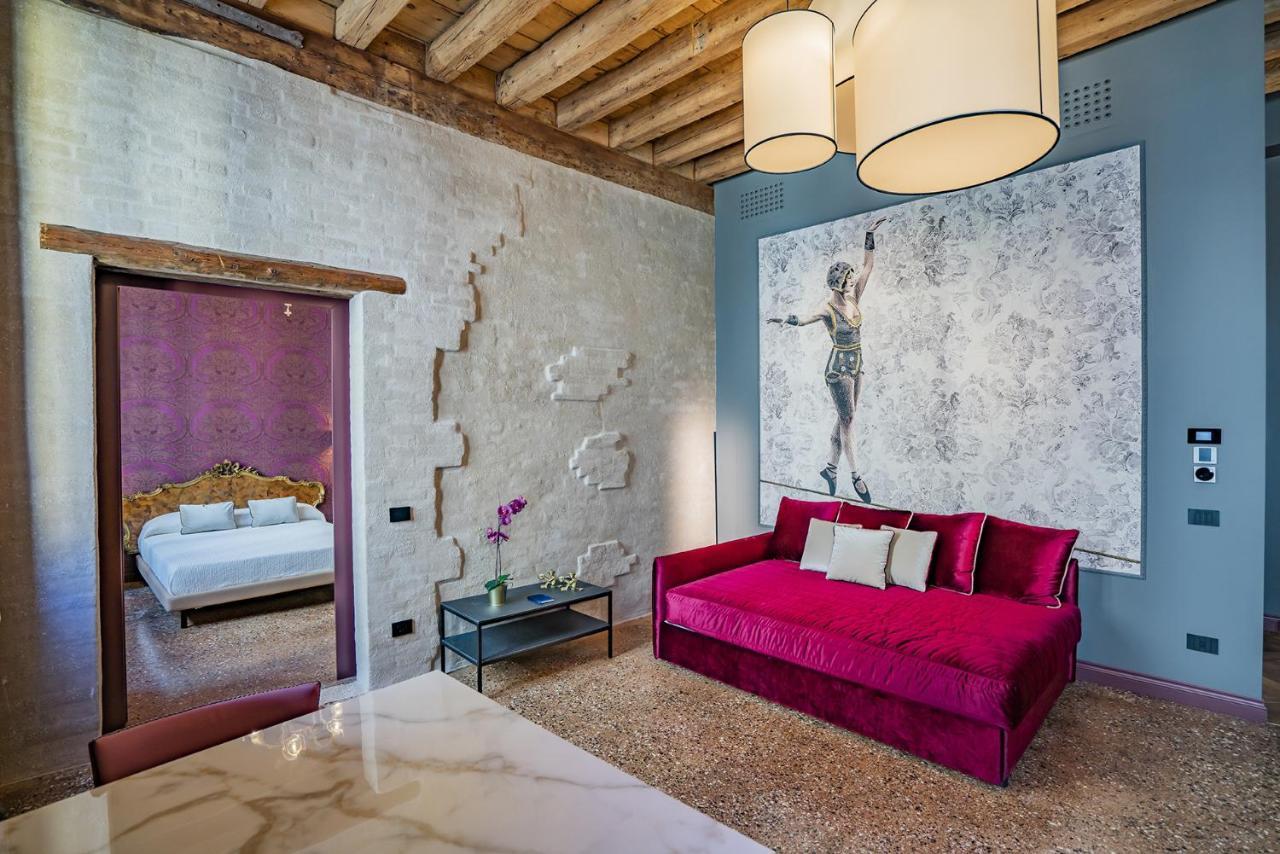Corte Rubbi 7 Deluxe Apartment *
