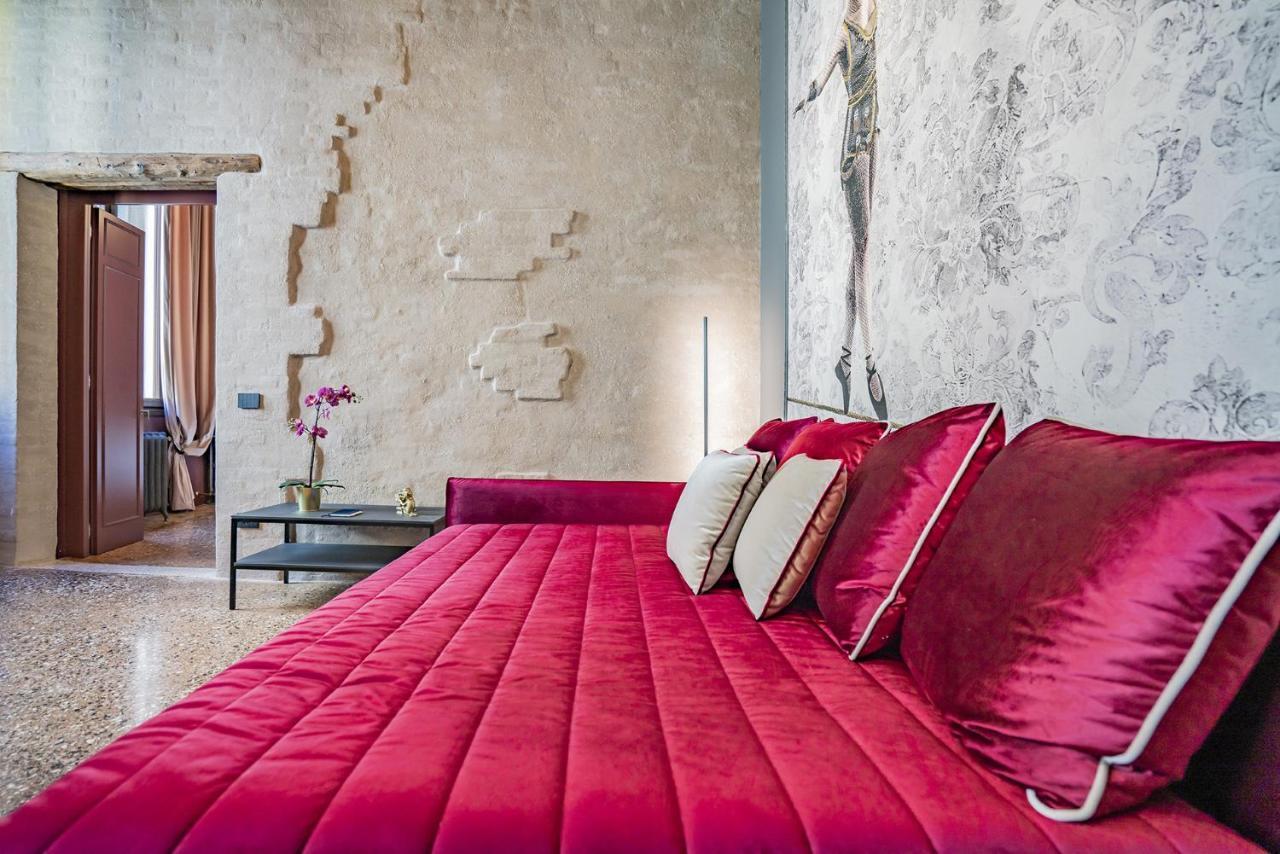 Corte Rubbi 7 Deluxe Apartment