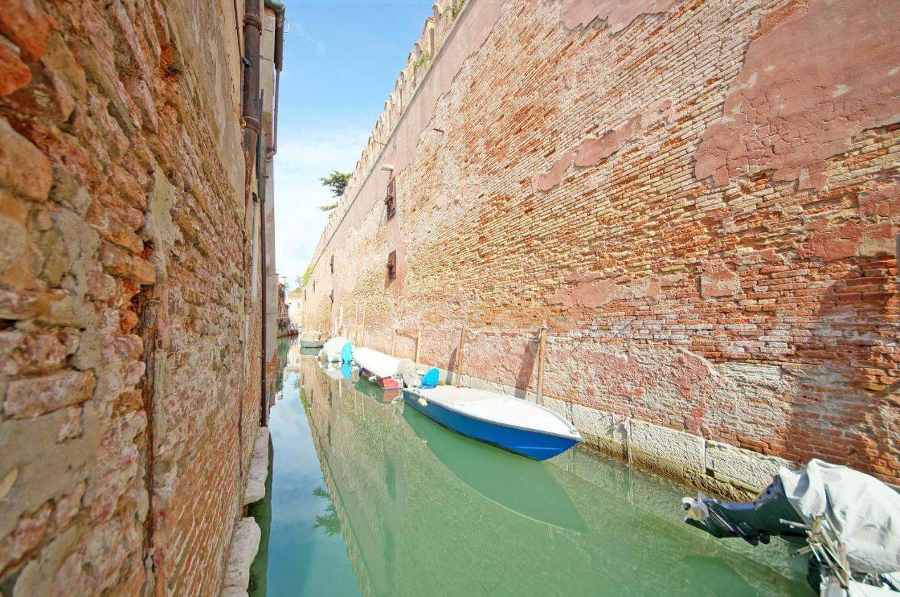 Dolcevita N 495 Biennale Veneza
