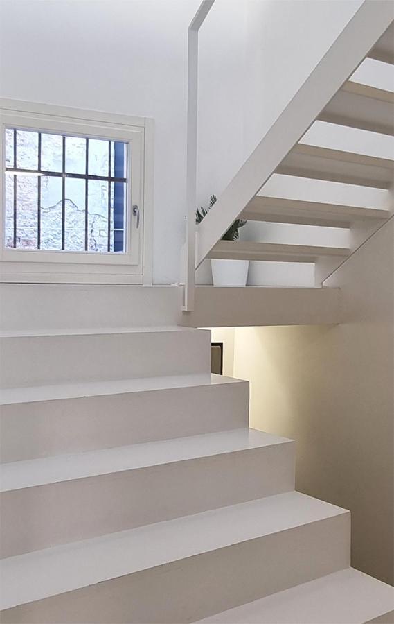 White Frari Apartment Venice
