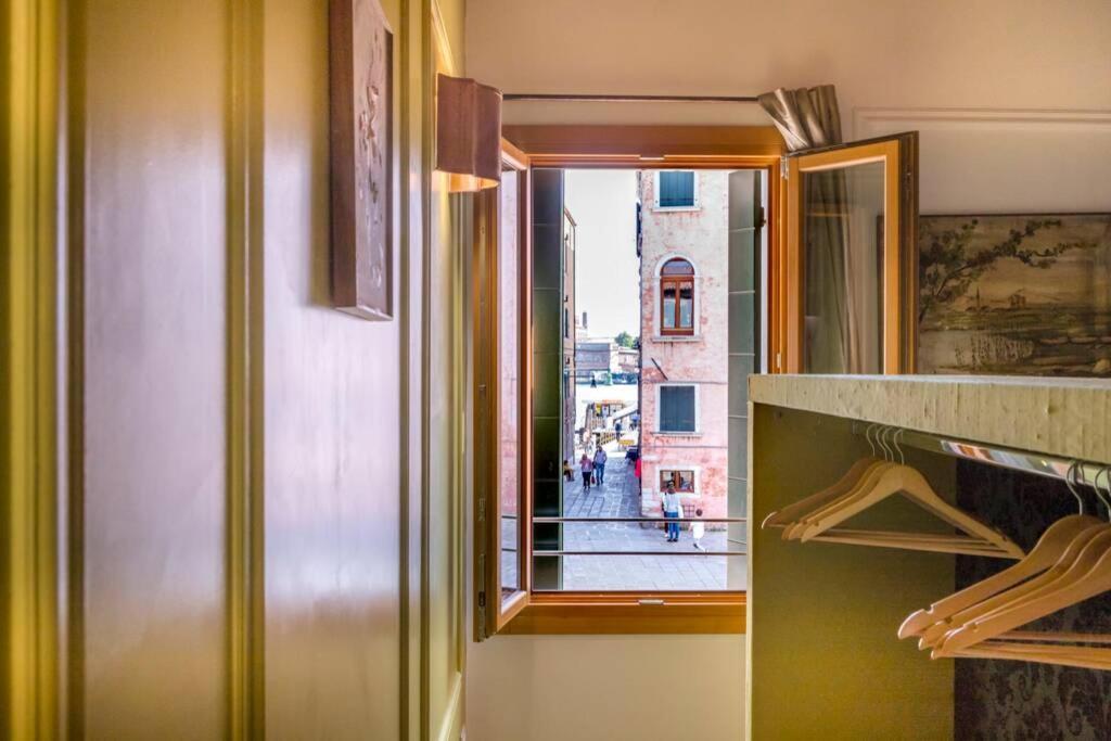 Apartment Elite Stunning Venetian Apt. Close Accademia *