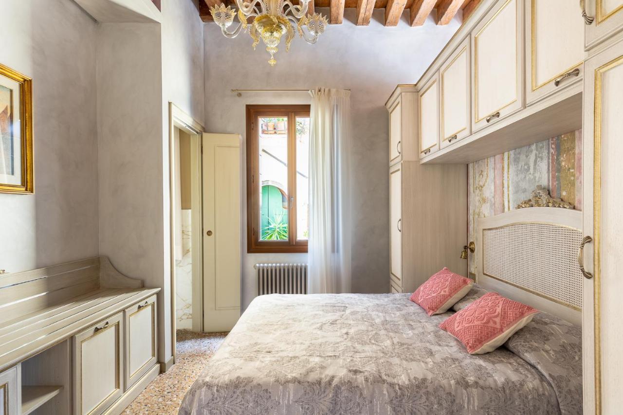 Apartment Ca' Cappello 1 With Canal View *