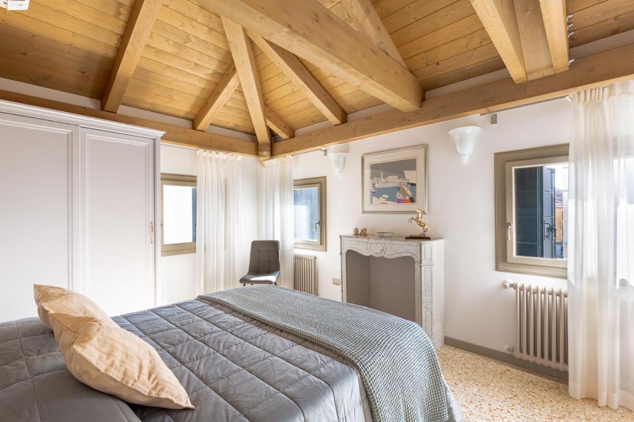 Ca' Cappello 2 With Canal View Apartment Venice