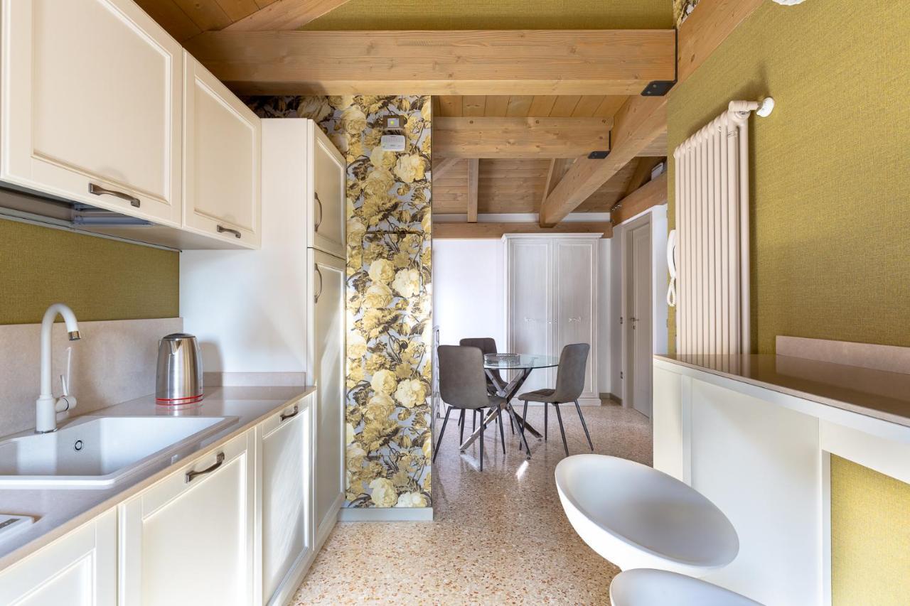 Apartment Ca' Cappello 2 With Canal View Venice