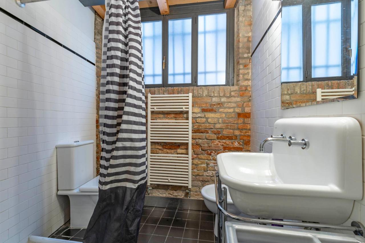 Venetian Loft