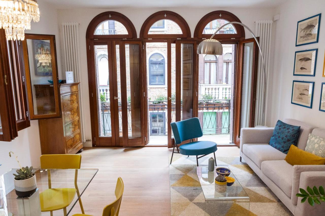 Apartment Luxurious And Quiet In The Lively Heart Of