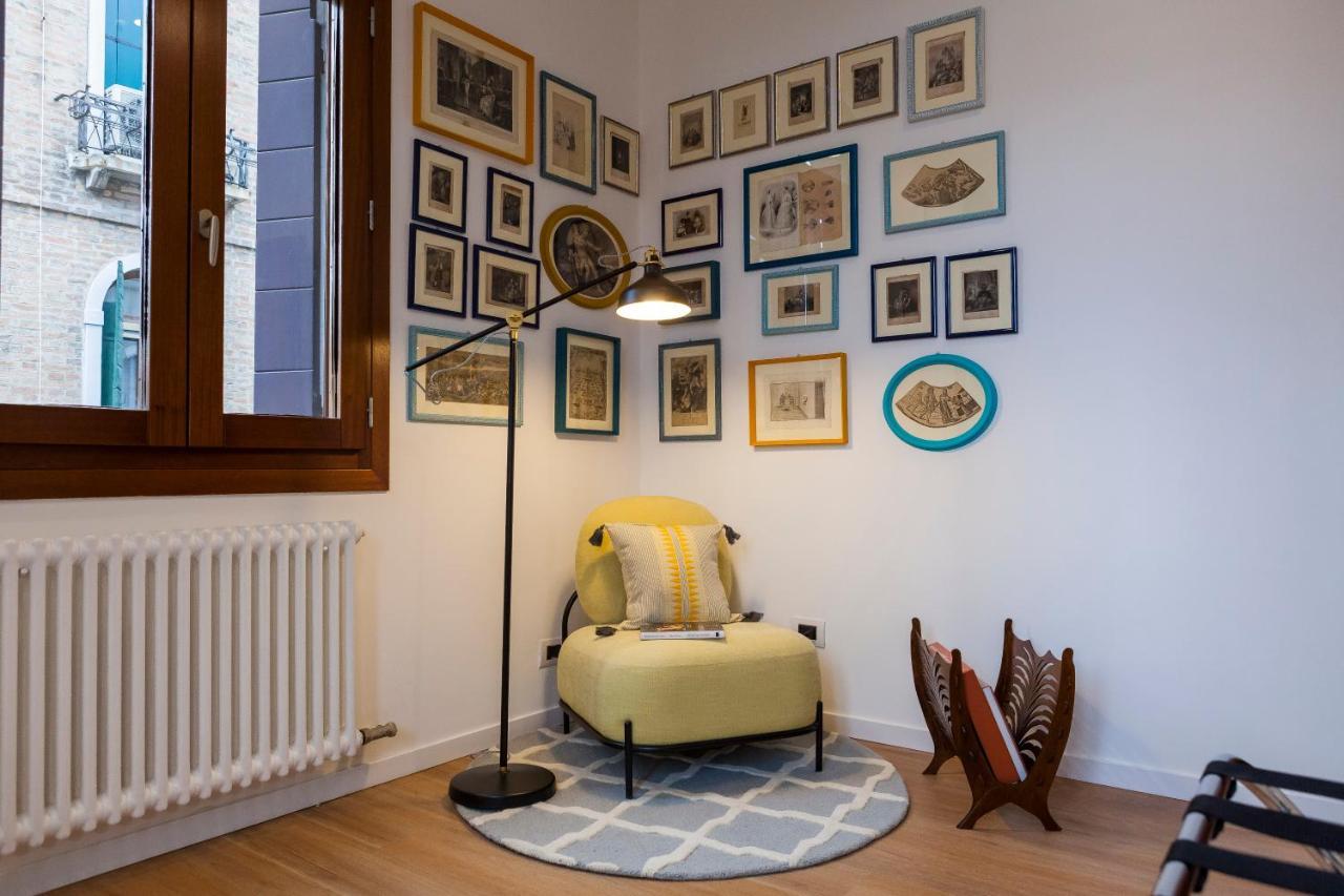 Luxurious And Quiet In The Lively Heart Of Apartment