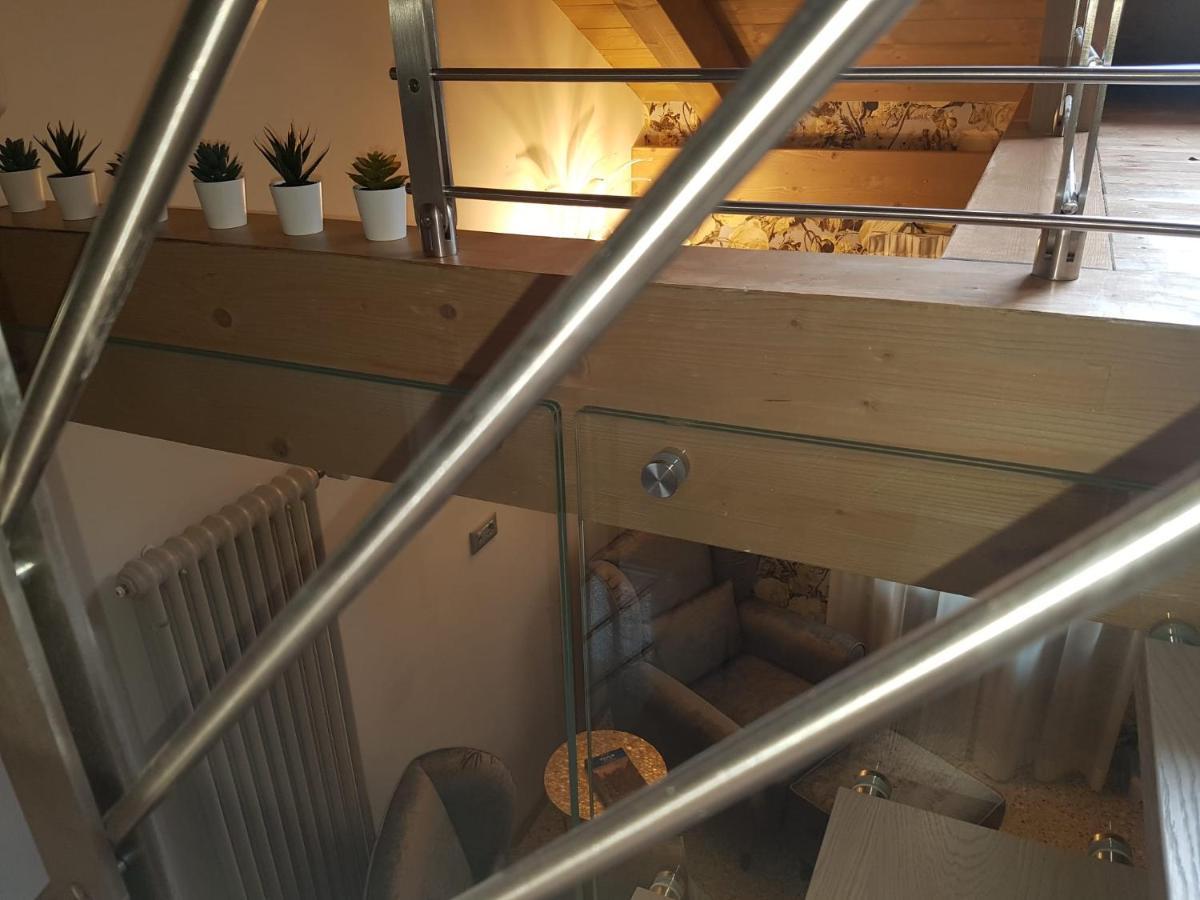 Ca' Cappello 2 With Canal View Apartment *