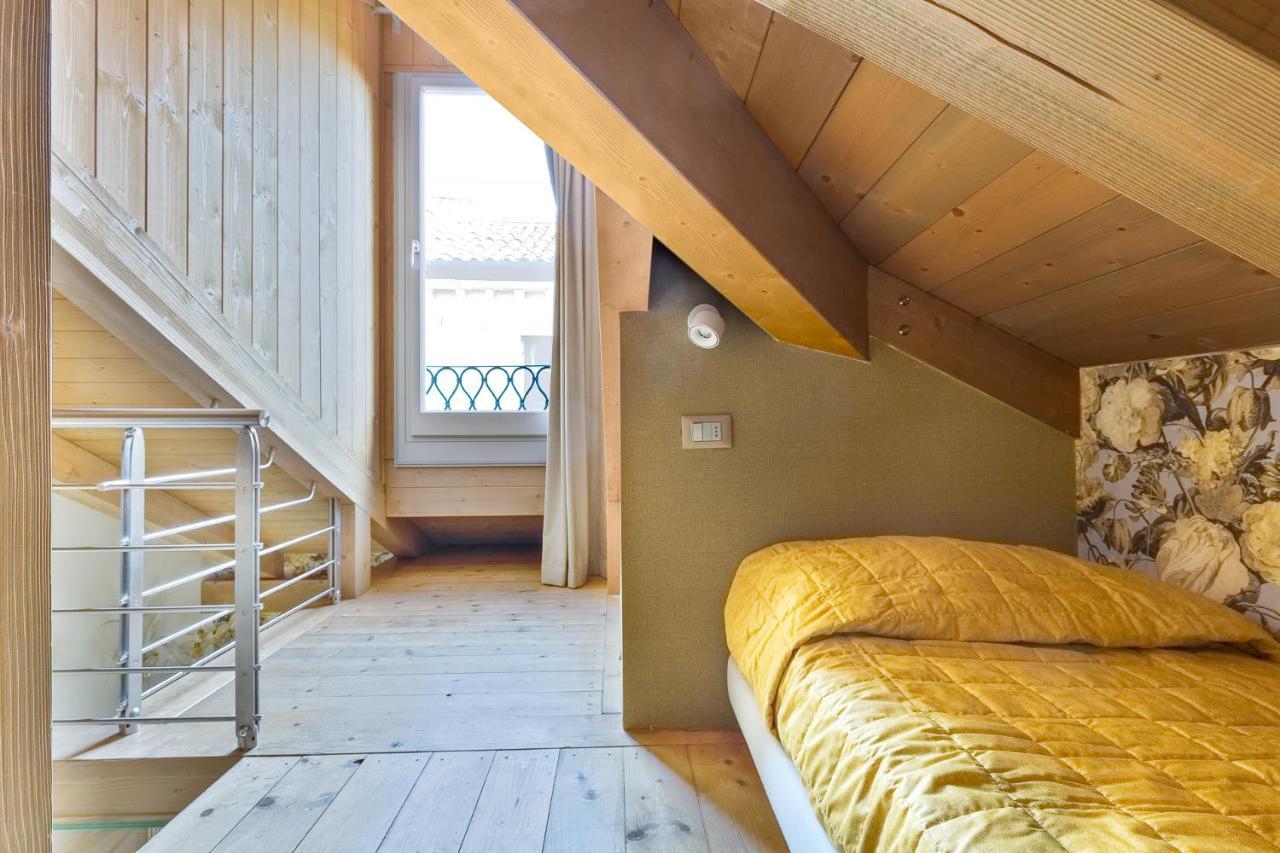 Ca' Cappello 2 With Canal View Apartment *