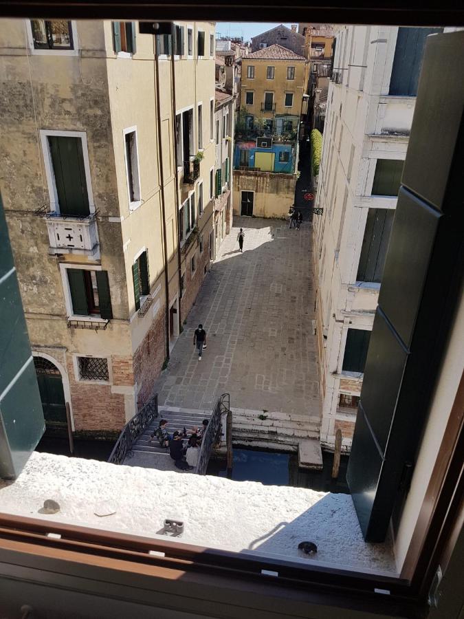 Ca' Cappello 2 With Canal View Apartment *