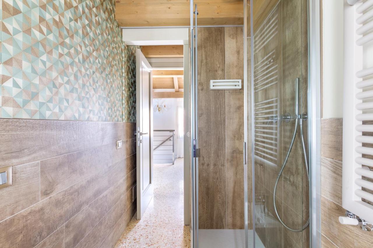 Ca' Cappello 2 With Canal View Apartment *