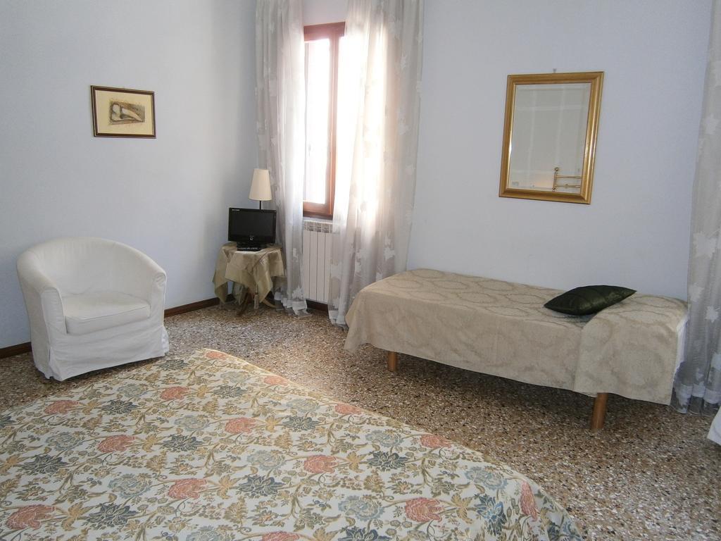 Al Tramonto Dorato Bed & Breakfast 2*