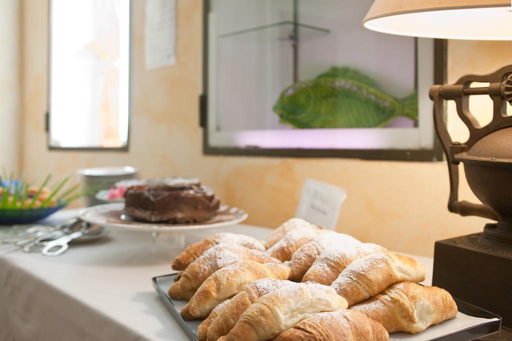 Host 2* Venice