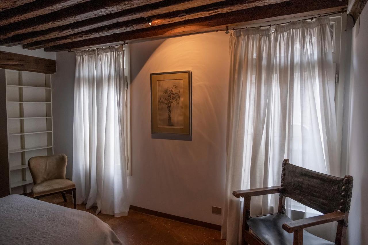 Homestay Private Room In A Gothic Palazzo Dona In The Center Of Venice Venice
