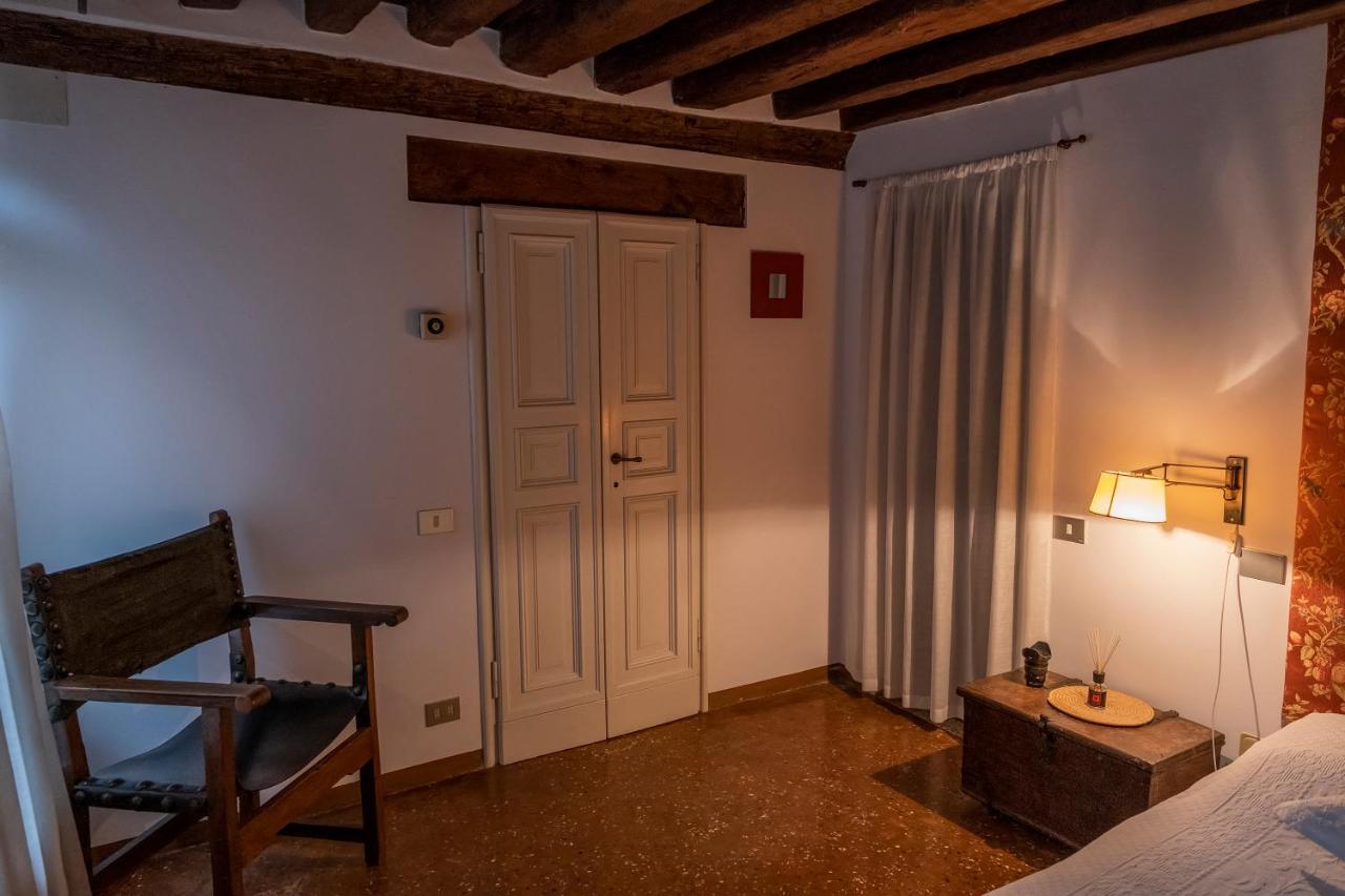 Private Room In A Gothic Palazzo Dona In The Center Of Venice * Venice