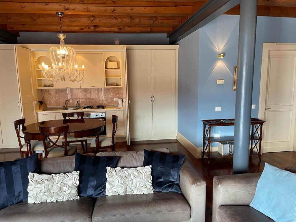 The Penthouse And Rooftop-terrace At Molino Stucky * Venice