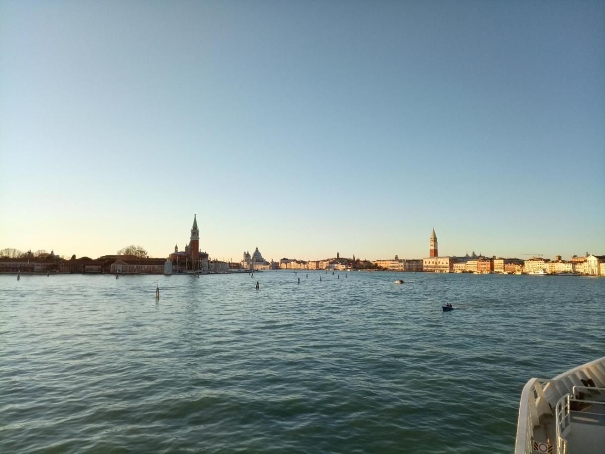 Venice San Marco Lovely Attic Two Bedroom Ac - Wi-Fi *